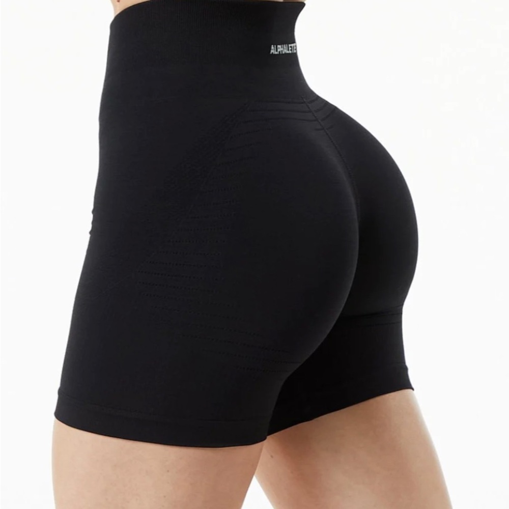 NWOT Alphalete Ozone Shorts In Black -Small